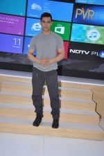 Aamir Khan at Windows 8 launch in Inorbit Mall, Mumbai on 11th Nov 2012 (35).JPG
